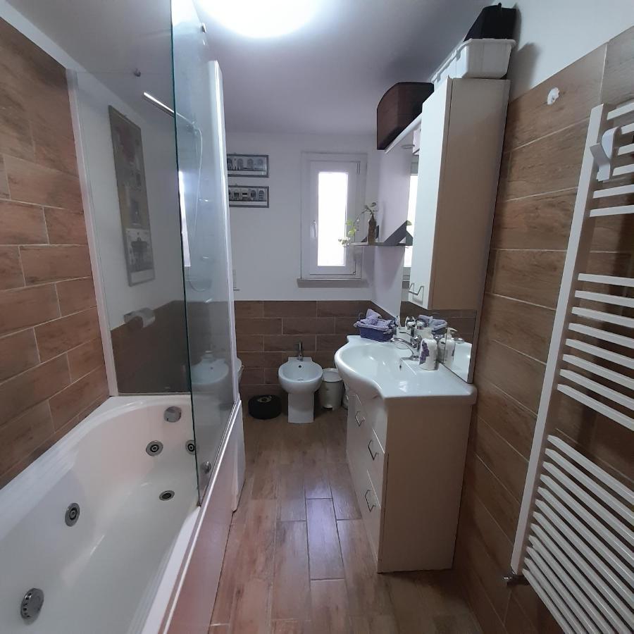 Il Glicine Hotel Sutri Bagian luar foto