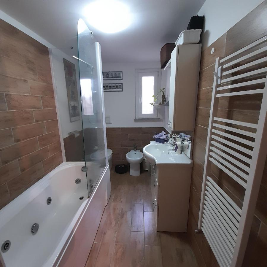 Il Glicine Hotel Sutri Bagian luar foto